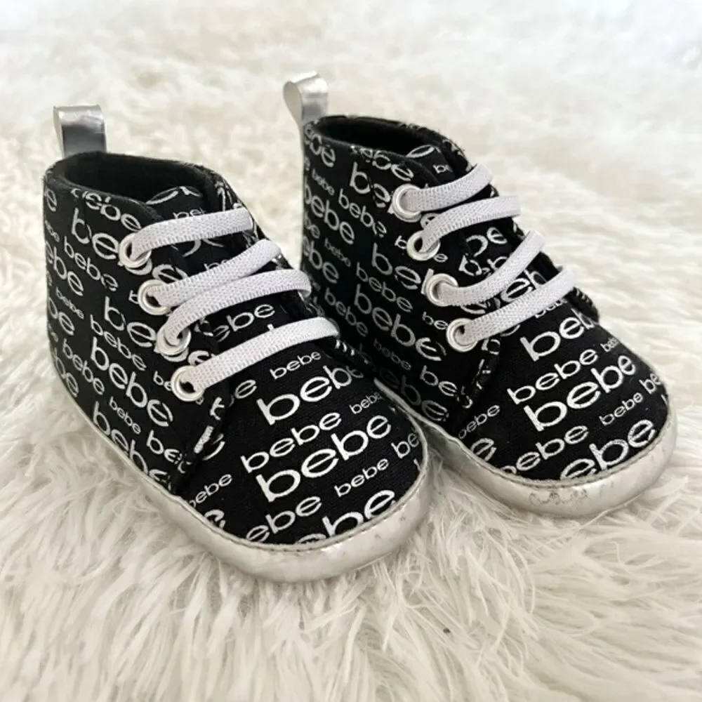 bebe Baby Crib Sneakers Size‎ 2 (3-6 months)